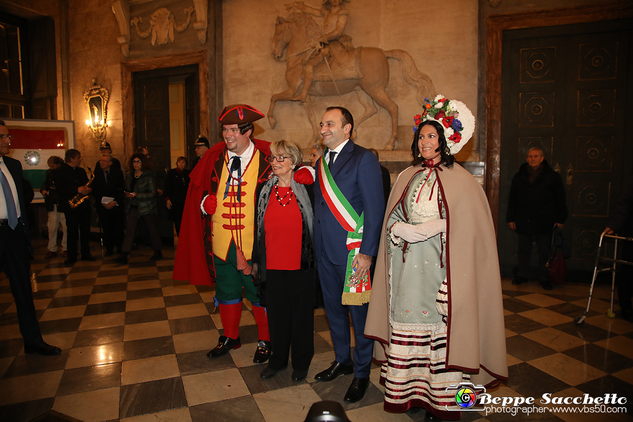 VBS_3541 - Investitura Ufficiale Gianduja e Giacometta Famija Turineisa - Carnevale di Torino 2024.jpg